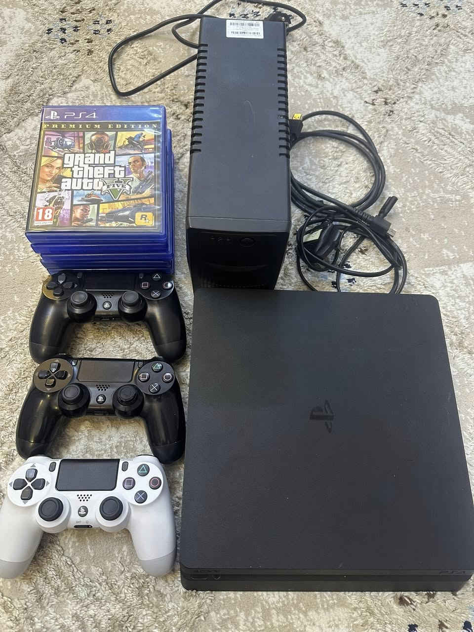 السلام عليكم حبايب
رمضان كريم
بلي 4 سلم 
ذاكرة500
مع البلي6 العاب 
و3 جوستكات
وubs خاص للبلي 
السعر خاص
للاتصال: ***********
واتساب***********
