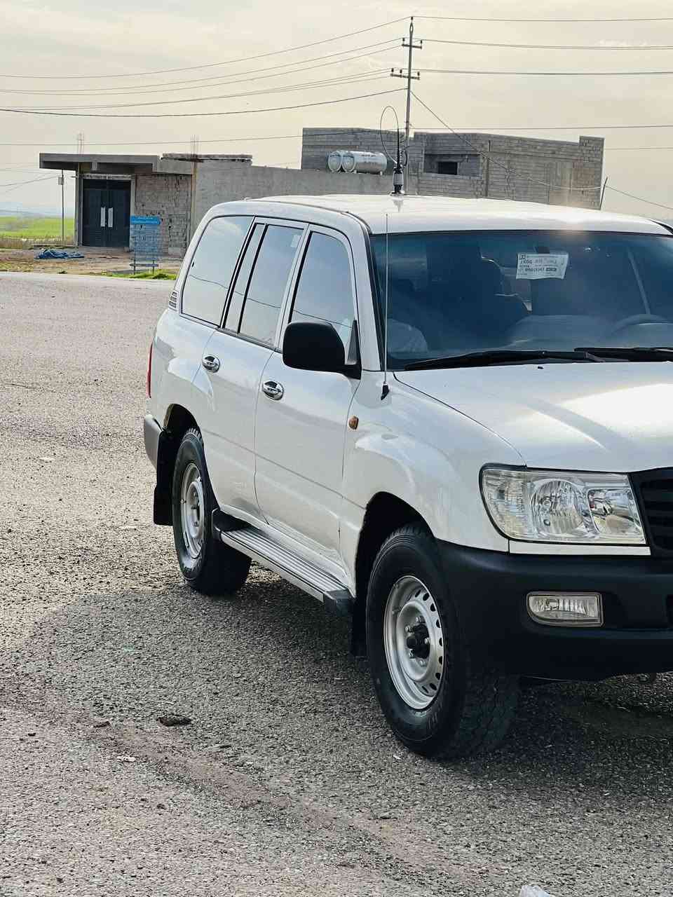 سلاو لةكةشت هاوريان
مؤنيكا فول عادي 
موديل ٢٠٠١ رةقةم هةولير
٢بارجةو بنة دةركةكي بؤياخة سةيارةكة ماشاءالله ي دةوي جركةي تيا نية لؤك ماوةتةوة 
بةشةرتي تةحويلو خرامةو بةناو كردن كيرو مةكينةو دةبل ئةكسلي بةشةرت 
سعري ١٣٥ و معامةلة 
زمارةي خاوةني :***********
