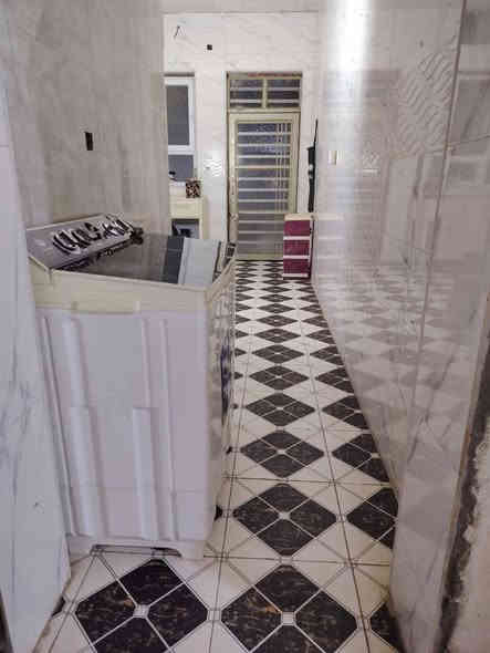 السلام عليكم
  دار للبيع مكان مميز جدا 
طابو زراعي سند ٢٥
نوع البناء طابوق السقف عكاده
العنوان / /بابل المدحتية المعاره طريق الزوار شارع سيد سهيل الثاني 
المساحة//٢٣٠متر
الواجه ٨متر
خدمات كامله من ماء وكهرباء التبليط قريب جداً 
السعر/٦٣وبي مجال
تفاصيل البيت طابق واحد 
استقبال 
صاله 
عدد٢
مطبخ 
منور خلفي طارمه
مجمع صحيات داخليه وخارجيه
طارمه
السطح كامل فرشي
تحويل البيت ثاني يوم بعد الشراء 
بناء حديث 
عرض الشارع ٨متر
للاستفسار
مراجعة  مكتب دلالية وائل الهندي 
***********ابو علي
***********وائل الهندي
مكتب دلالية وائل الهندي بابل المدحتيه الحمزه الغربي ع شارع 60 قرب سلوان ابو الكاشي مقابيل فرع علي قماره
