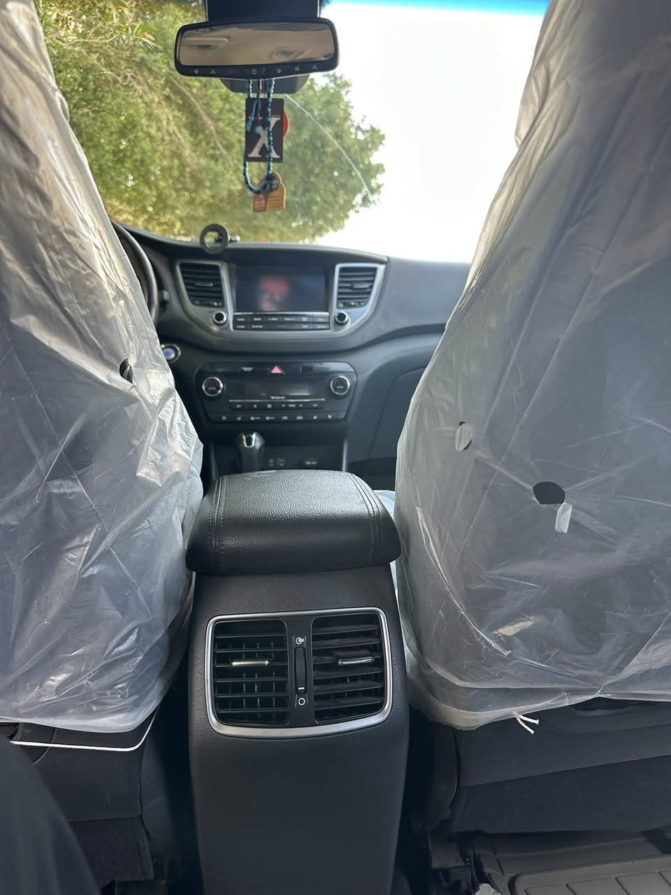 ‏يا الله سلام عليكم سيارة توسان موديل 2016 ‏وارد أمريكي فول مواصفات السعر 132  رقم تلفون ***********
