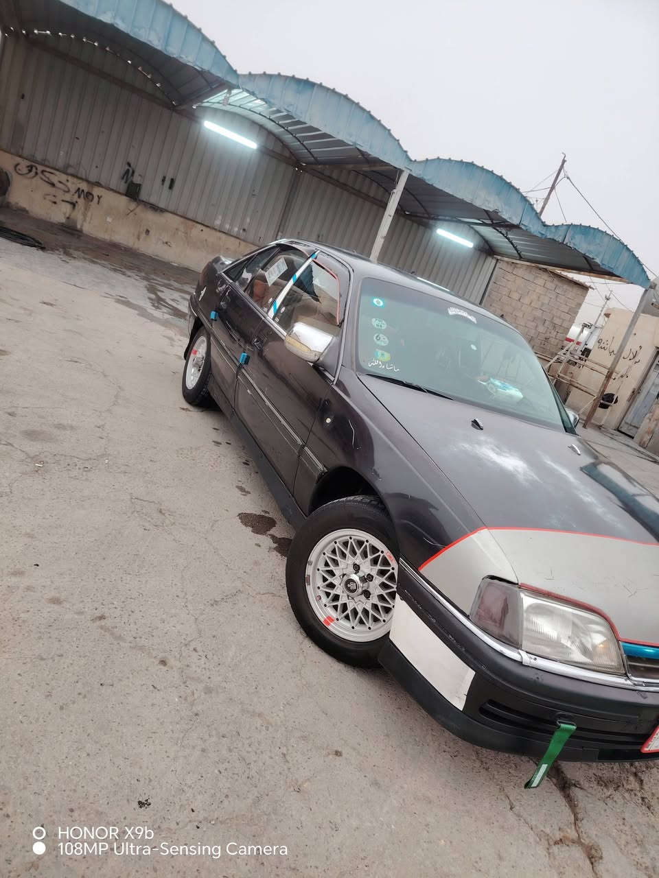 السلام عليكم اوبل اوميكا للبيع موديل 92 محرك 2000 بلادي كير عادي جام امامي كهربائي وخلفي يدات مسجل شاشه لمس سنتر لوك تقفيل وتفتيح عل ريمونت  سياره جاهزه كير ومحرك وباتري وصدر. امامي وخلفي كله جديد تخم تاير واكسل ترايك وين متريد رقم انبار تحويل مباشر سنويه لل2028  سياره مال جناي كهربائيات كله شغاله ومرتبه مكاني حبانيه
للاستفسار اكثر اتصل:
***********
