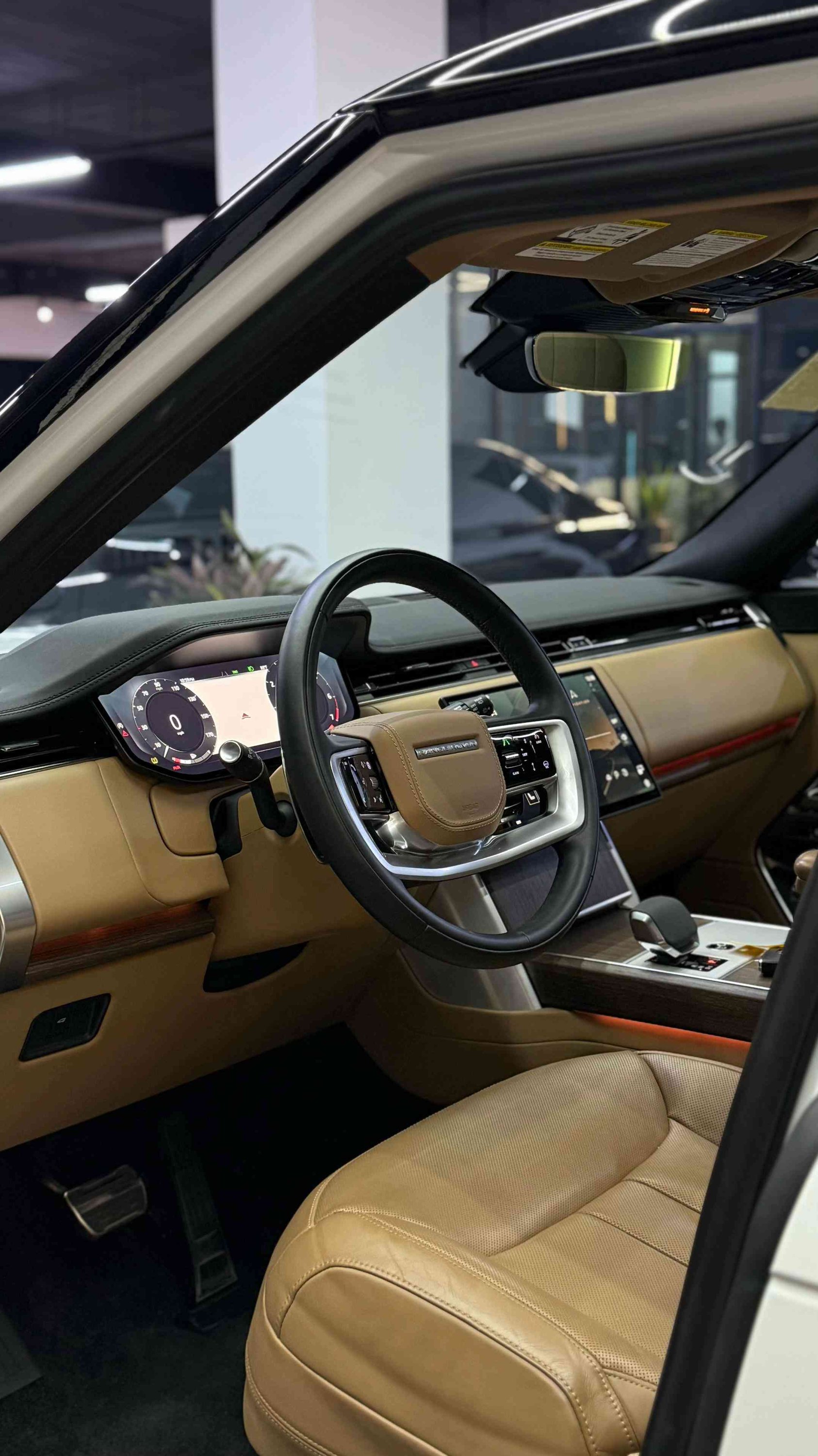 RANGE ROVER VOGUE 2024 clean title Black edition 18,000mil Sport edition Usa import Call for price: *********** *********** مشاهير_تيك_تول عرب_تيك_توك_امريكا #بغداد#

