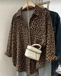 قميص ليوبارد • قميص بابيت • كلاسيكي عصري