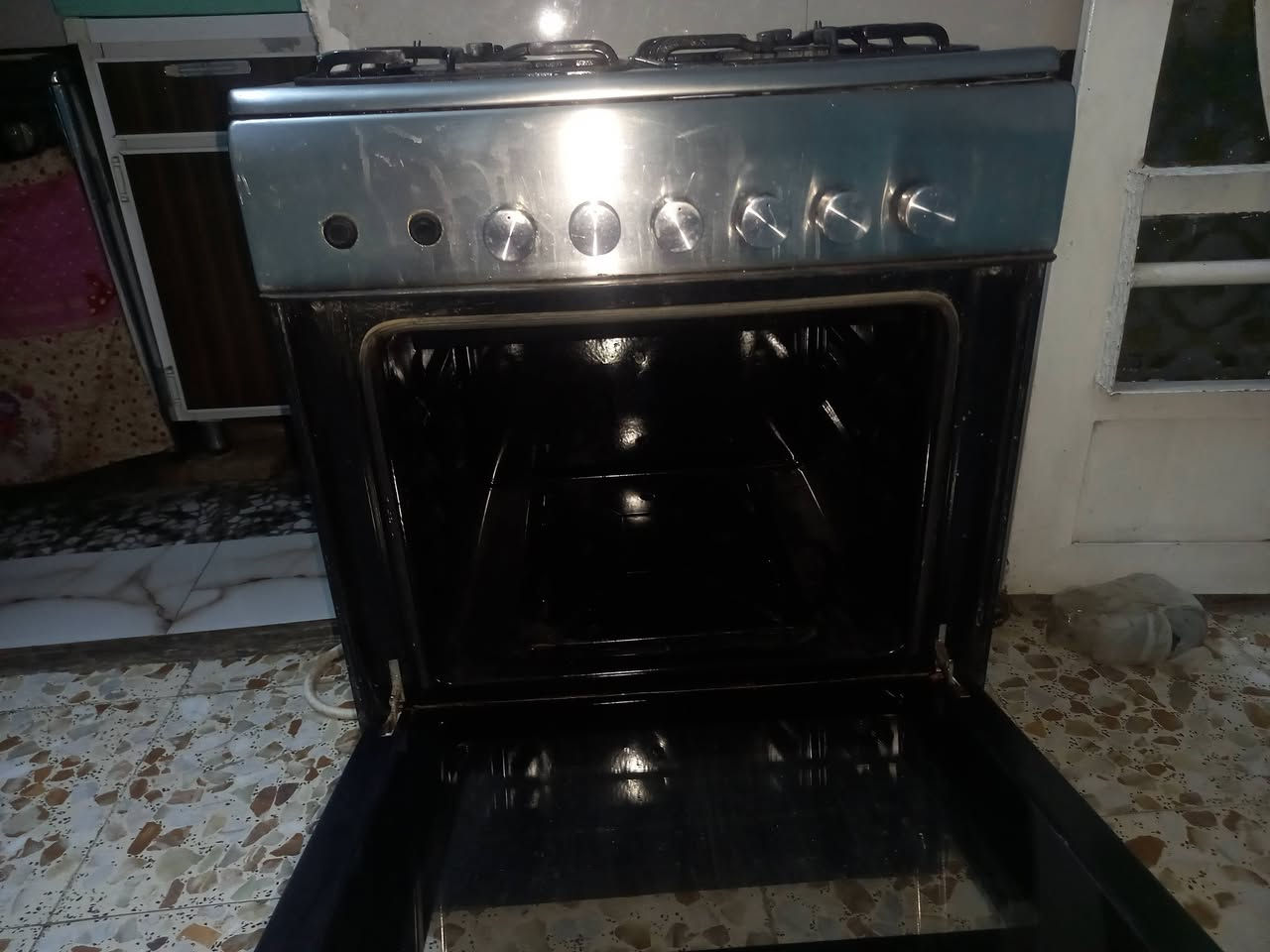 طباخ للبيع اربع عيون نضيف جداا مكاني بابل طهمازية السعرر ٩٠وبي مجال


**إذا كنت صاحب هذا الإعلان وتريد حذفه لأي سبب، رجاءا أرسل رسالة إلى الدعم الفني**