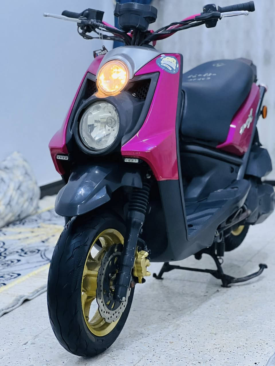 يالله السلام عليكم جبلي مديل 14 للبيع فقط مال رمبة صار 18 يوم نازلة من حاوية كفاله من كلشي بيها بكلايت r6 بيها ستيرن رياضي بيها سلايدرات بيها اشاير كوسو مكاني الامين الثانية اتصل وبل الخدمة ***********
