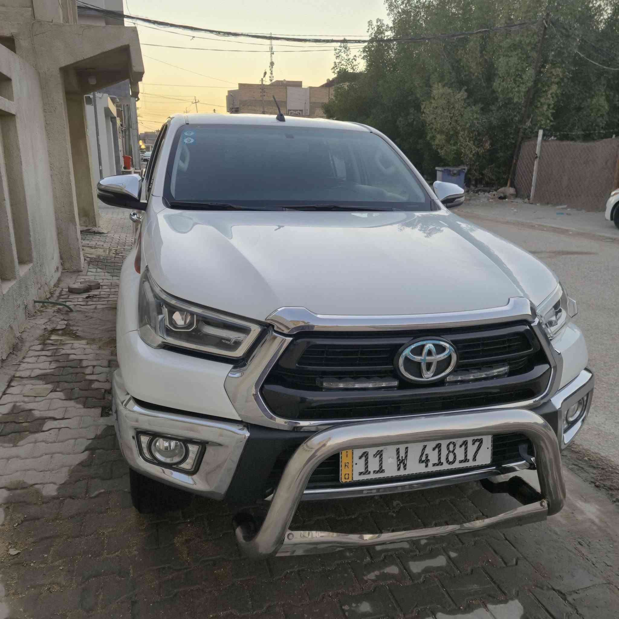 عندي تايوتا هايلوكس
للبيع او مراوس حسب القناعة
موديل ٢٠٢٣ 
ماشية ٧٨ 
رقم بغداد بأسمي 
السيارة جديدة 
السيارة كويتية بصمة 
بيها بارد اصبعين بسيط كلش مأشر بالصورة عنوان السيارة نجف
السعر ٣٢٠ وبيها مجال
هذا الرقم واتساب ***********
