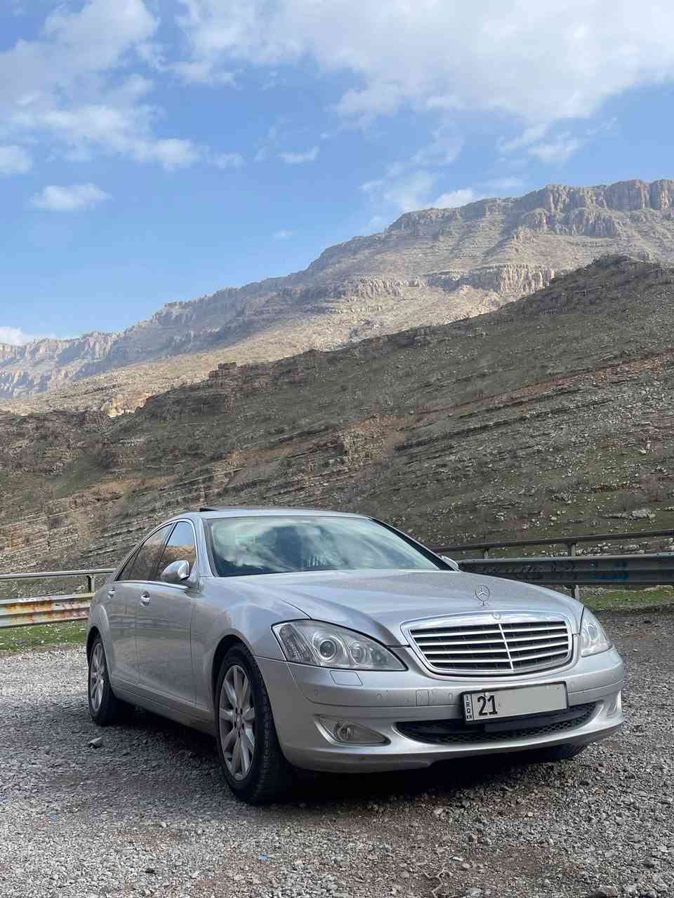 السلام عليكم
مارسيدس s500 موديل 2005 باب قصير للبيع
وراد يابان لون سلفر رقم سليمانية بأسمي هزه و سنويه جديده 
سياره على وضع الشركه بدون اي تحديث او تبديل
بدون حادث بيهه صبغ فقط قطعتين
فول مواصفات 
- سلايد روف
- كشنات جلد كهرباء بحالة ممتازه 
- لايتات زنون عالي و ناصي
- شاشه كبيرة دواره مع كامره خلفية
- كيجات ديجيتال
- فول ايرباك
- ويل كب بلادي
- تبريد بلادي ثلج
- كراسي تدفئة
- جكات كهرباء جميعها شغالة
- جنطه شفط
- برده خلفية كهرباء
- ستيرن صاج
- زراكات لايت
- حساسات امامية و خلفية
- مكينة حجم 5000 V8 جديدة
- تخم تاير جديد اصلي
- شاشة اعطال صفر مسج

السياره على وضع الشركة بدون اي نقص يعني شغل و اطلع

السعر : 17,000 دولار
 (170 ورقة)

المكان : بغداد السيدية

***********
