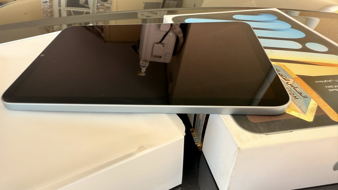 ايباد مني 7
بطاريه 94 
ذاكره 128 
كلش نضيف سعره. 550 وبي مجال  
***********
