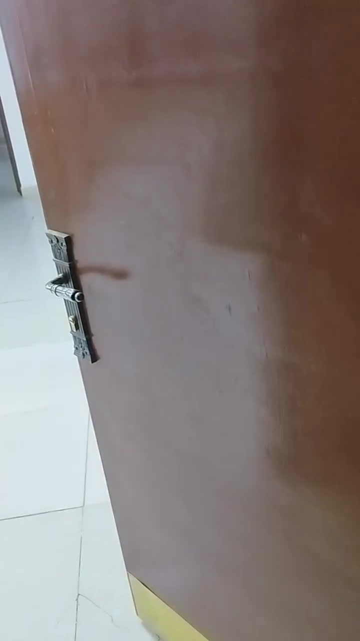 شقه للبيع عمارات سكنيه مدينة الصدر طابق وسط اول بلشقق الخضر مدفوعه الثمن استفسار *********** أو واتساب ***********
