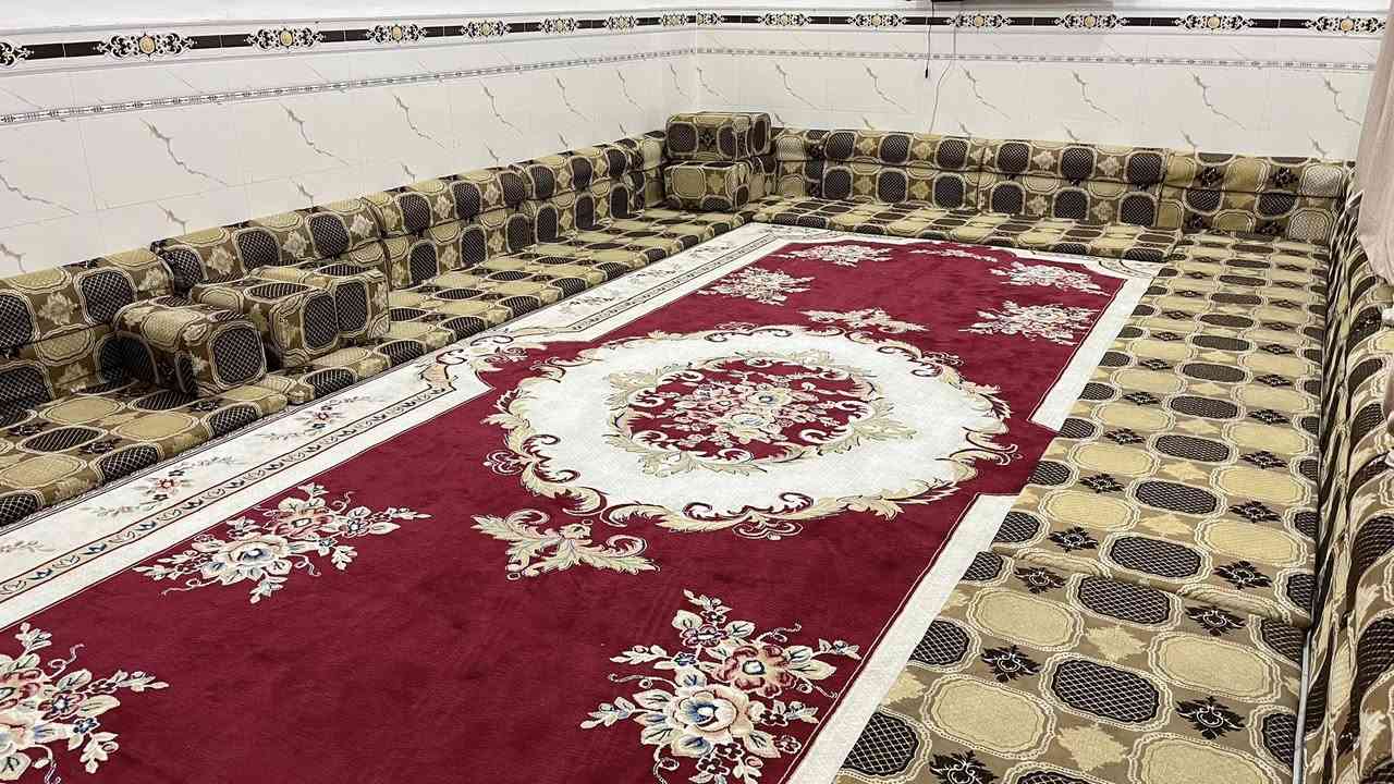 السلام عليكم كعدة للبيع المساحه 18 متر السعر 450 تفاصيل خاص او ***********
