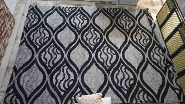 سلام عليكم 
زوليه قياس 4 × 3  كلش نظيف
السعر 100الف 
***********
