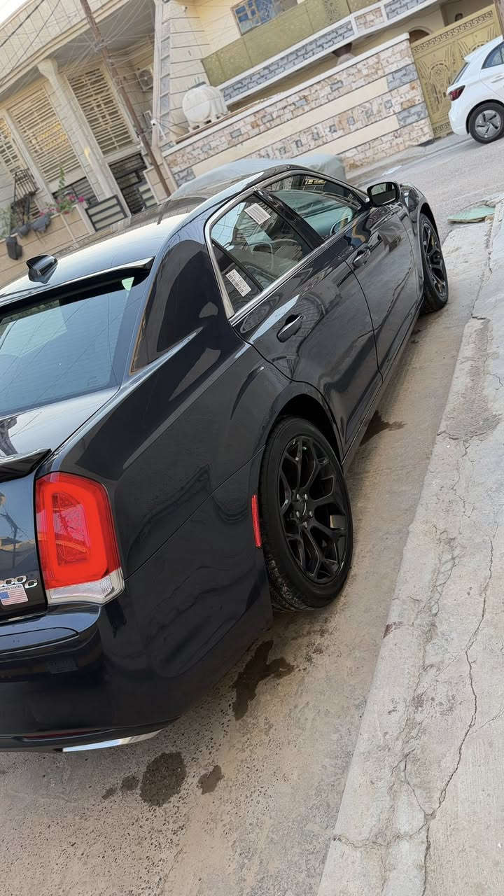 السلام عليكم
للبيع او مراوس 
للبيع كلايسلر 300c مديل 2019 اصل رقم
 بغداد  بأسمي تحويل ثانيوم ماشيه 106mi استخدام شخصي حادثه  بنيد وجاملغين  وشاصي صبغ فقط بدون كص او لحيم  كير محرك كفاله وممفتوحات مواصفاته فئه تورنك شكل الs صدر امامي خلفي جديد ويل اصلي مال هارلم سياره بحالة جيدا جدا تو ويل
العنوان بغداد قرب تقاطع الدرويش للاتصال على رقم ***********
السعر 170 وبيه مجال
