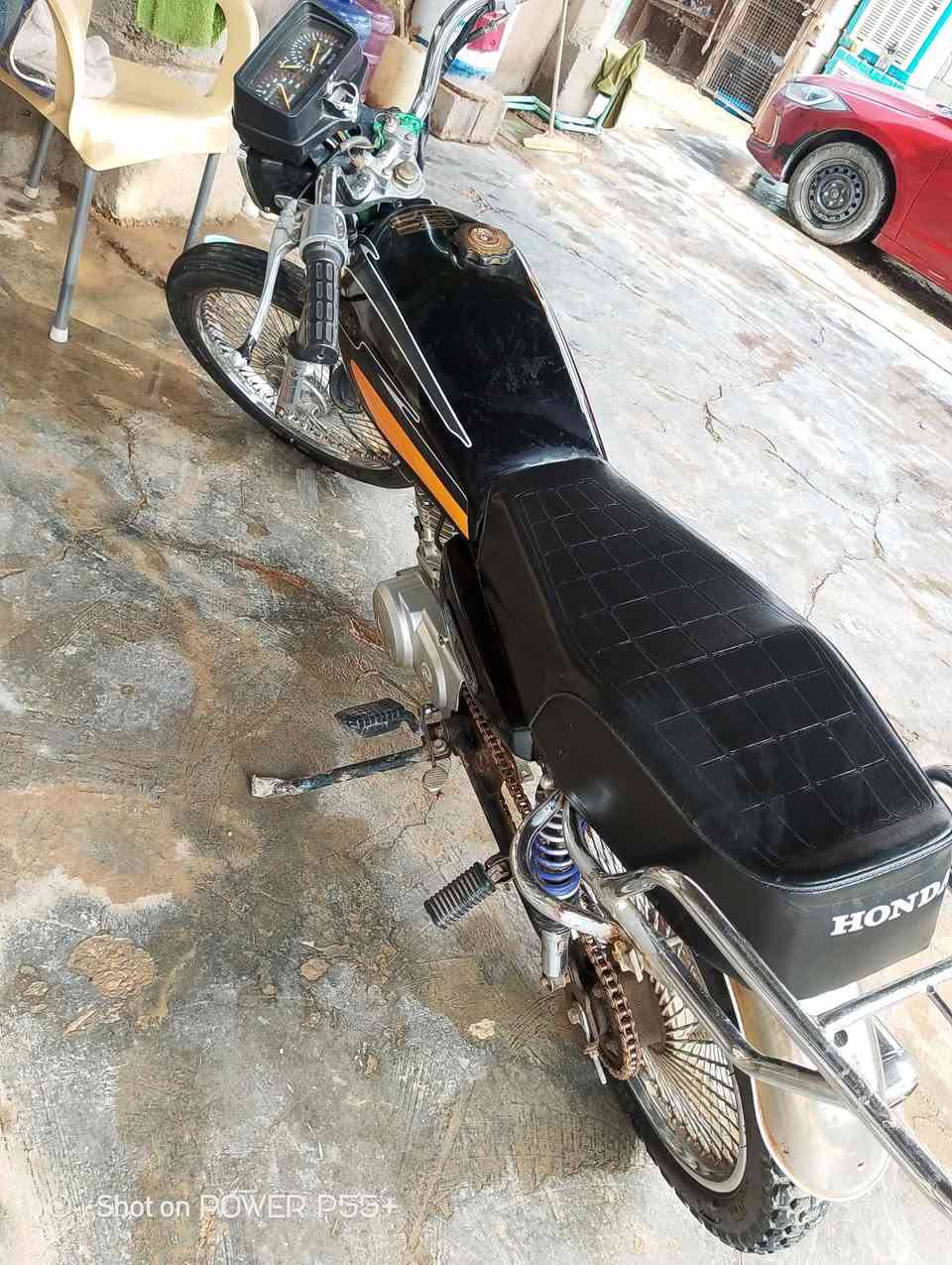 السلام عليكم تايكر موديل 18اوراق مكينه خير من الله صوته ما تسمعه كهربائيات عوزه  ترتيب فقط مثل ما واضح بالصور شراي وتريده تشلع عيوني ادور اسعار ما تفيدك
مكاني واسط الدبوني ***********
