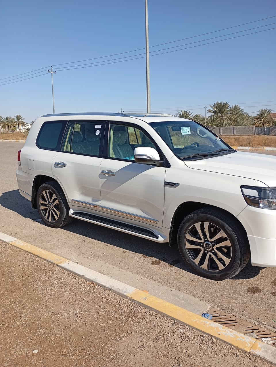 للبيع سياره  لاندكروز موديل 2018 وايت ادشن محرك 8سلندر ،ماشيه 77 الف ،السعر 498$ ورقه رقم السياره اربيل سياره جديده جدا بمعنى الكلمه مابيه اي ضرر مكان السياره الرمادي ***********
