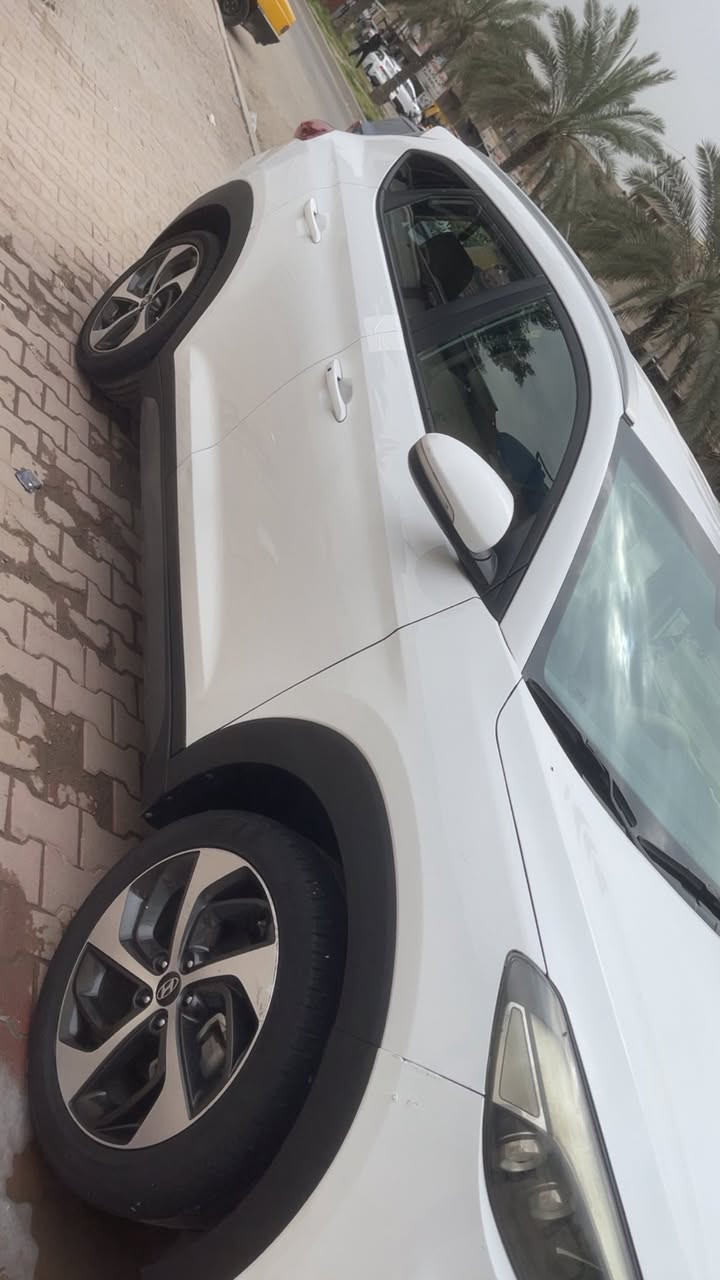 سلام عليكم سياره توكسان مديل 16سياره جديده حادثه جاملغ وبنيد امريكي ولسونر ب منشور لا لغدد ولا بيه دواخد بس الشاصي واحد منهن بيه هيج عل كد اصبعين يعني شي كلش بصيط الله شاهد سياره مبيه نقص وحلوه فول مواصفات عده الفتحه بصمه وبصمت بيبان صندوك كهرباء تحكمات يعني هيه فول عده الفتحه  مكاني حي اور  السعر 138 نهايته 
***********
