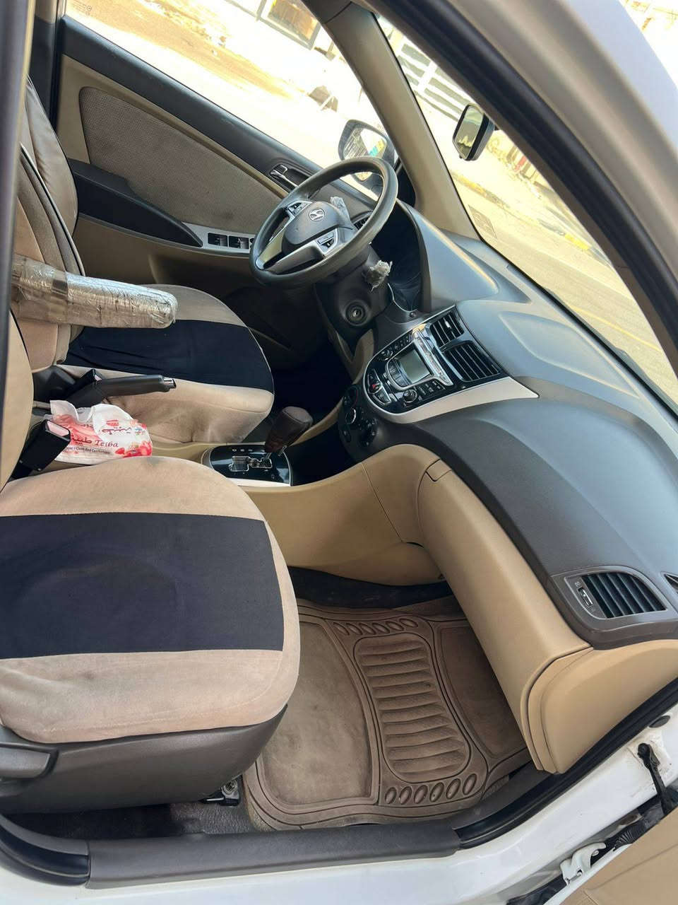 اكسنت موديل2011
سياره نضيفه  ستخدام موضف 

كفاله عامه فقط بارد بل دور جاملغ الخلفي بصيط جدان جاهزه من كلشي 

تبريد ثلج مواصفات 

فتحه تحكم ستيرن 

سنويه لحد2027وبسمي سياره

السعر110وبيه مجال

***********
