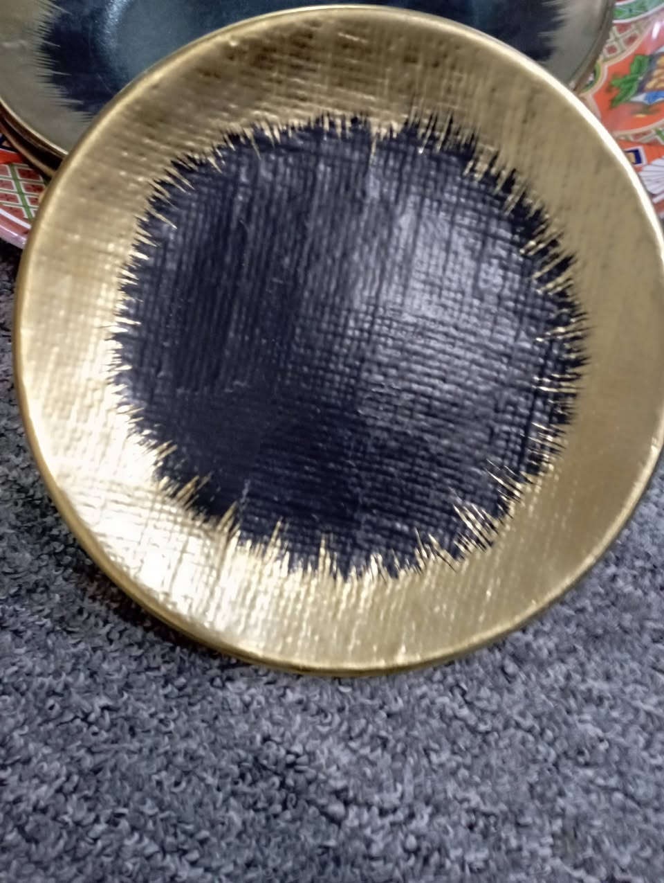 يوجد فرفوري ملون ذهبي شعاعي جديد ابد ما مستعمل مع تحفيات عدد اكثر من 350قطعة كلمن  وسعرة حلة للاستفسار خاص


**إذا كنت صاحب هذا الإعلان وتريد حذفه لأي سبب، رجاءا أرسل رسالة إلى الدعم الفني**