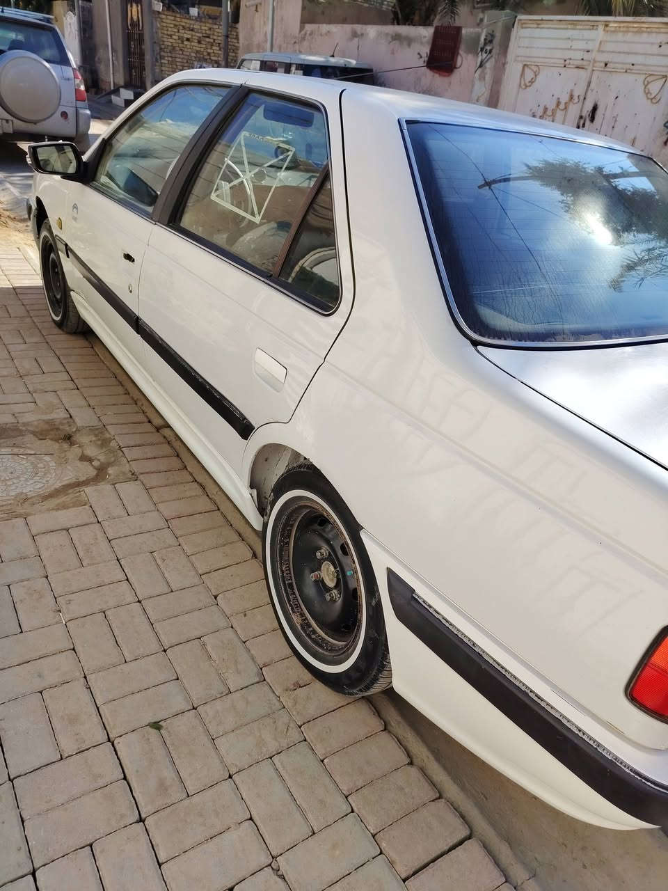 سلام عليكم بيجو بارص 18 البيع الاتصال على الرقم *********** مكاني دوانيه
