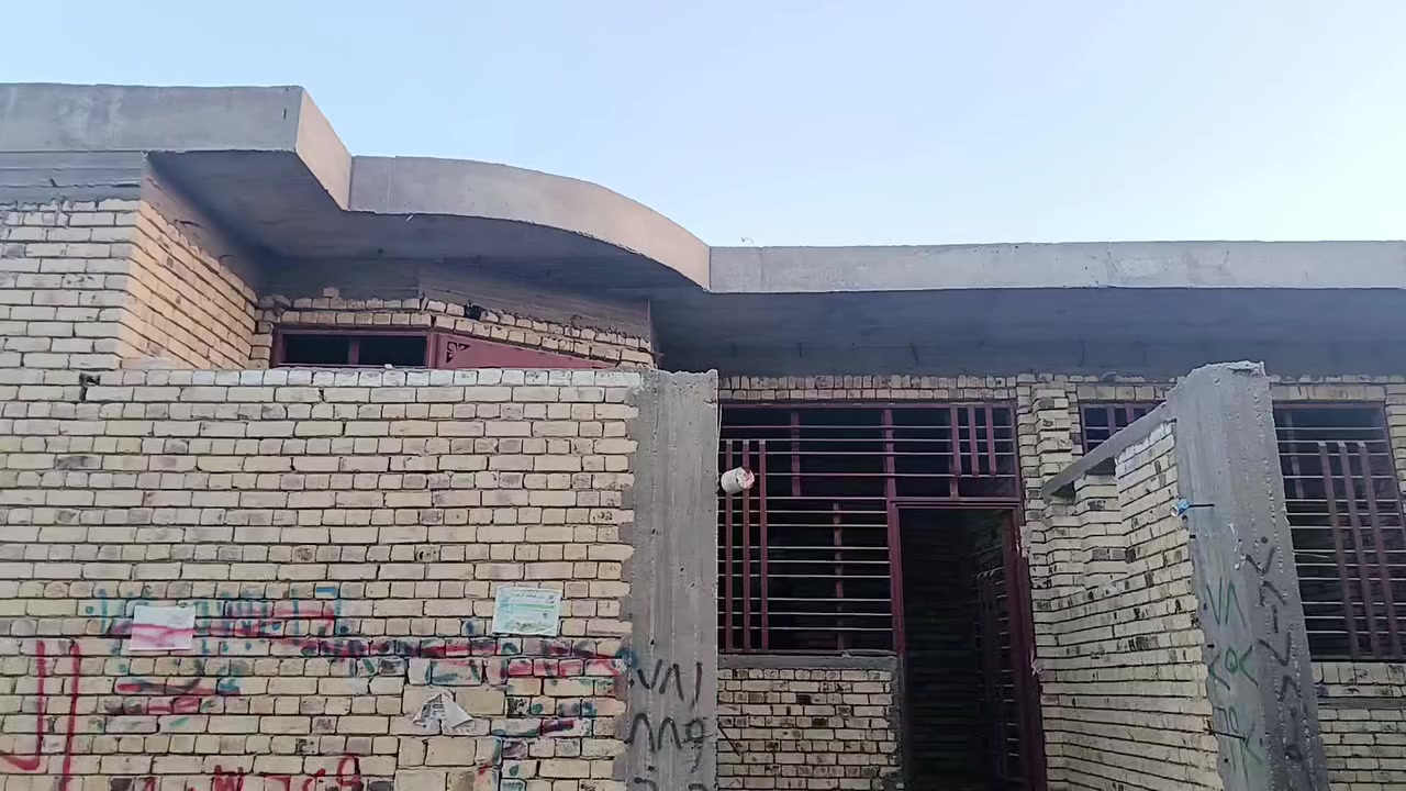 يالله
لبيع هيكل ١٠٠متر بالبراكيه شارع المعمل مقابيل مدرسة علي الرماحي  البناء طابوق والاساس والسقف صب 
قريب لشارع العام تقريبن ١٠٠ متر
الهيكل مرقم بلديه 
الاستفسار الاتصال *********** او مراجعة مكتب حيدر الزبيدي للعقار والمقاولات عنوان المكتب بشارع المعمل قرب مدرسة الازدهار لبنات
الاستفسار ***********
