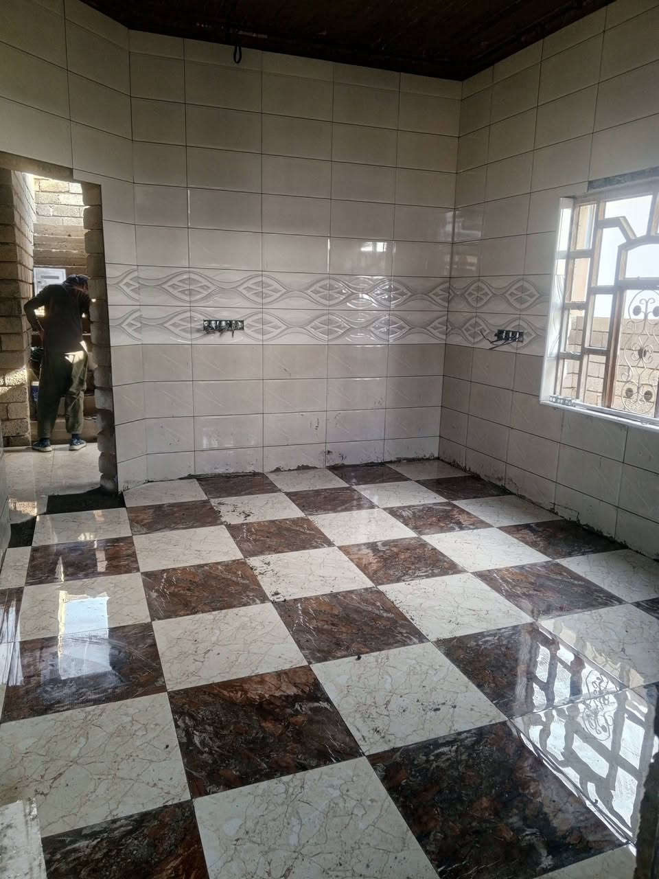 كادر شغل سيراميك في بيجي ونواحيها خابر ودلل *********** تسليم مهندس

