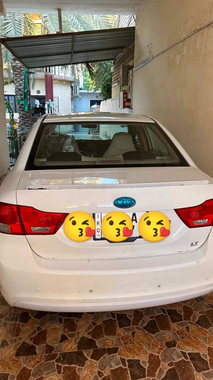 السلام وعليكم
عندي هاي الاوبتما خليجيه موديل 20009

مكينه 2400
السياره مكفوله ماعدا تكحيل قليل كلش

عليها ادامه كامله
صدر
تخم تاير
رقم انكليزي بأسمي
هزه جديده
سنوبه حديده ل 29
سونار موجود هم 

سعرها 113 وبيها مجال حك الجيه والعمله

***********

مكانها ديالى الزهيرات
