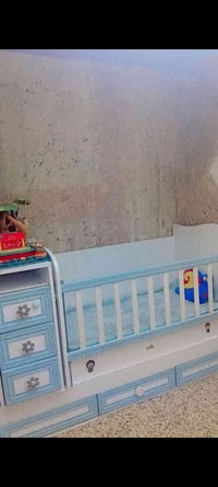 سرير أطفال • أثاث أطفال