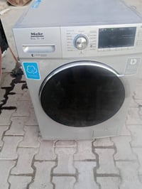 غسالة اوتوماتيك • ١٢ كيلو • نظيف