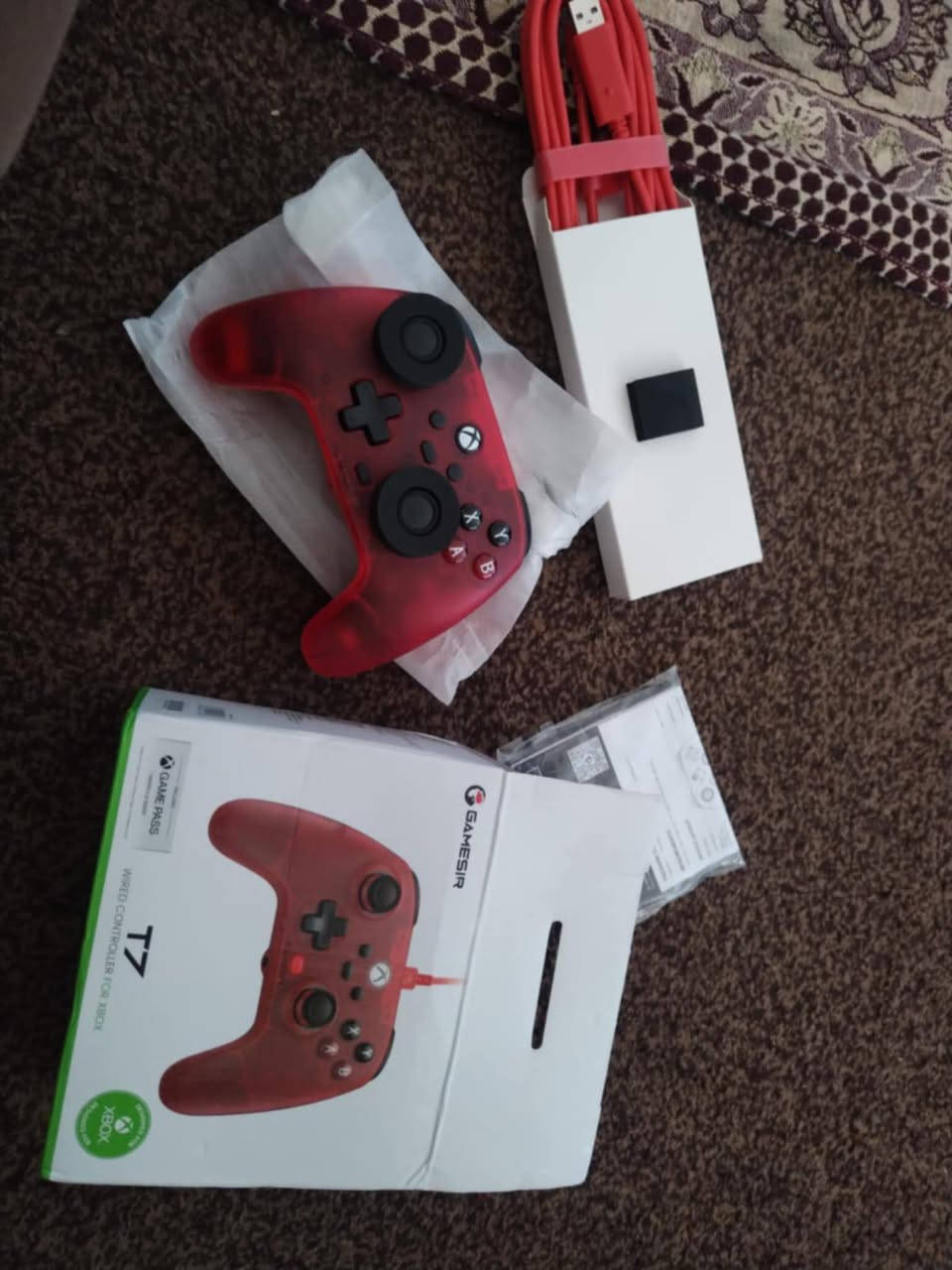 السلام عليكم السلام عليكم اكس بوكس وان فات للبيع كامل ملحقات مابي اي نقص وياه ups وجوستك كيم سير سعر 150 الف قفل للاستفسار أو التواصل رقمي ***********
