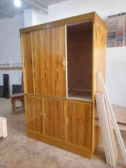 بسم الله نجارة وصباغة المصطفى عمل كافة الابواب وغرف نوم كافة الألوان حسب طلب الزبون شارع المطار قرب اسواق فدك ***********
