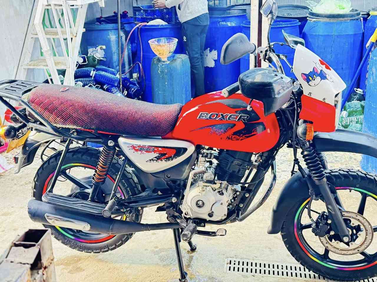 السلام عليكم دراجة بوكسر  موديل2022 مكفولة اوراقها كاملة للاتصال ***********
