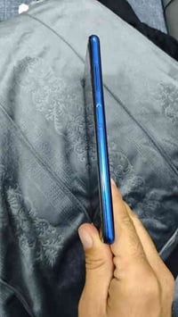 للبيع جهاز Poco X3 نظيف الذاكرة 256GB مع كامل ملحقاته بس كارتونته لا ت...