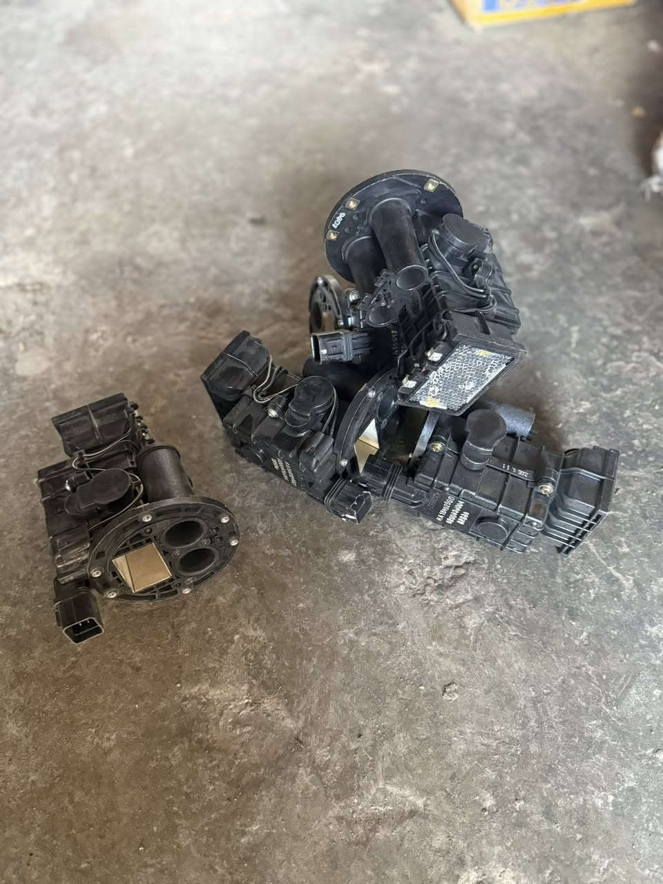 سلام عليكم  
1دبات سوناته 2+النتره 
2رافيو سوناته التراه
3بلي راس كرنك النتره 
4كبريسر تبريد النتره سوناته
5دعميات سوناته التراه مامي خلفي 
6دينمو سوناته 2النتره 2005

كميه خير من الله 
***********
