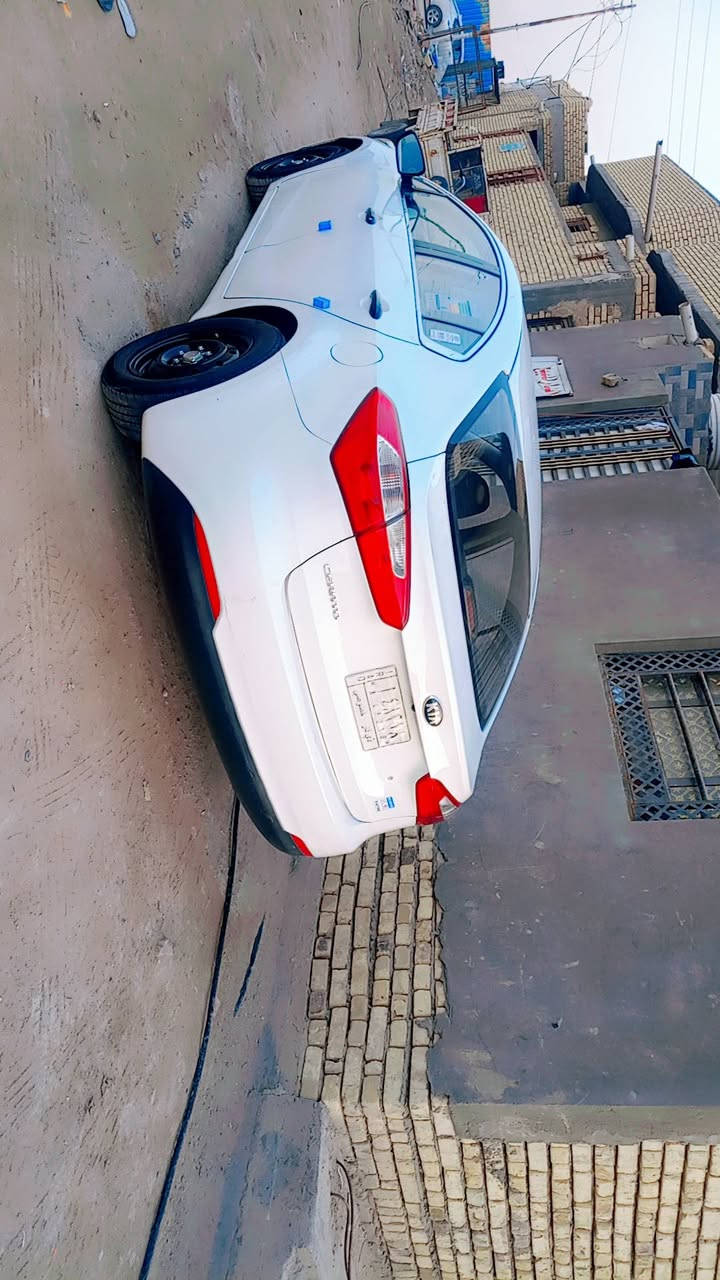 سيراتو 2015 خليجي مكفوله من الضربة والصبغ والتبديل بيهه طعجه بالدوسه وبارد بصيط بالباب الخلفي فقط والباقي كفاله رقم ذيقار سنويه 2028 مكينه 1600 دوش ماشيه 180 السياره تخم تاير توني شاده سياره حلوه وجاهزه السعر 110 مكاني ناصريه مركز  السعر 110 رقمي ***********
