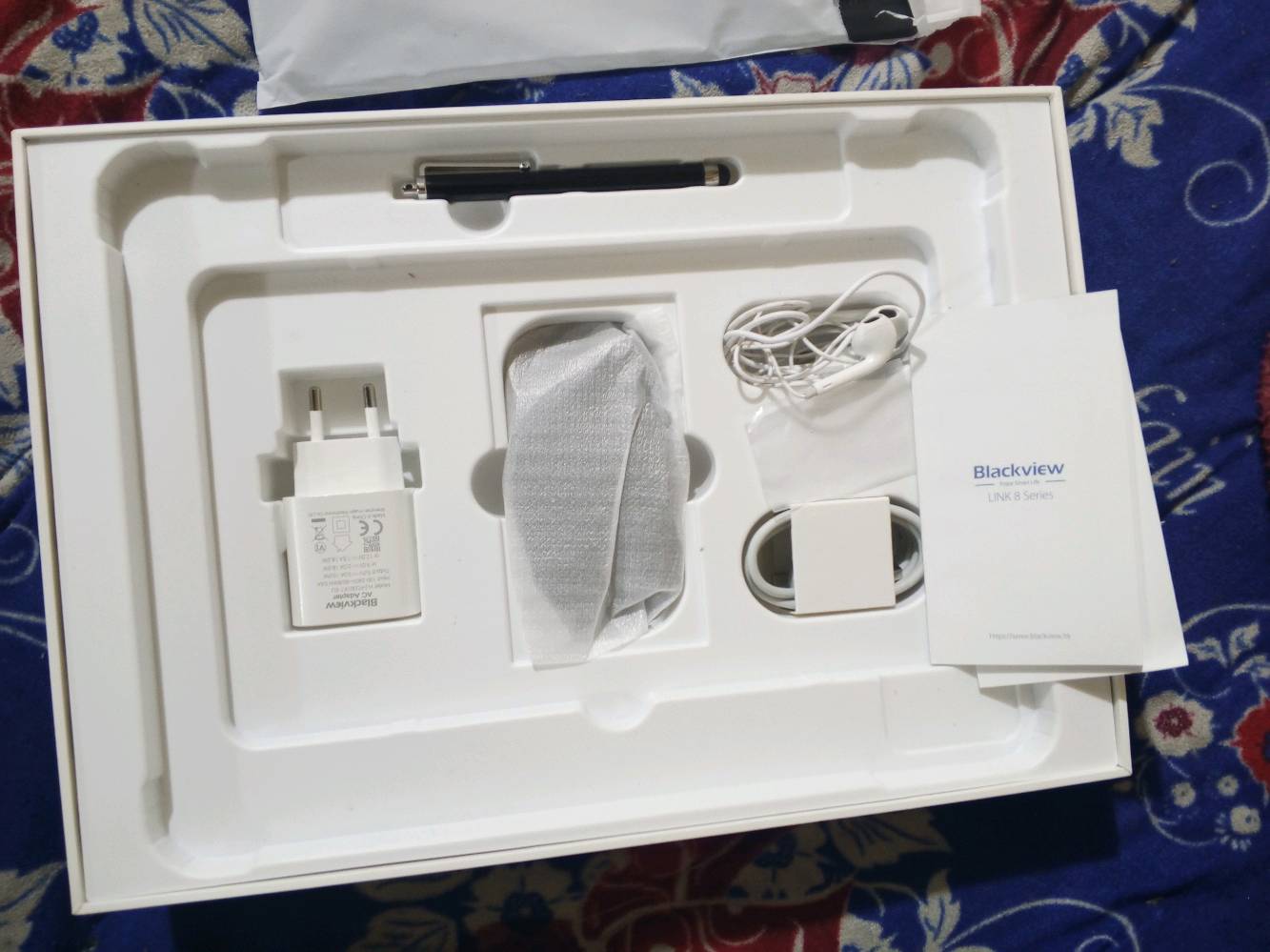 السلام عليكم ايباد للبيع مستخدم يومين فقط الذاكره 256 الجهاز وياه شاحنه ما مفتوحه ويا سماعه ما مفتوحه وياك كيبورد وماوس الشراي ينتصر بغداد الاعظميه مكاني
