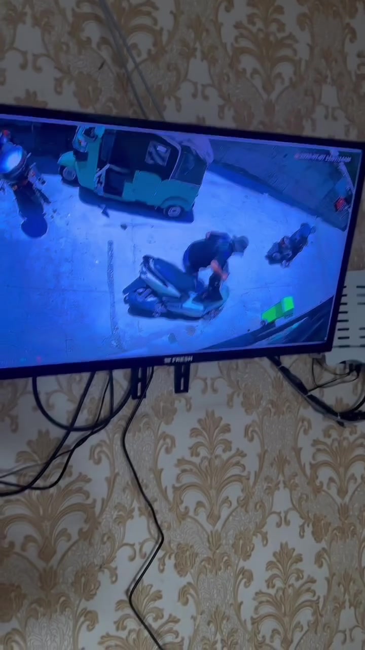 ملّيت كل يوم تخاف على دراجتك؟ 
جبنالك الحل اللي يخلي الحرامي يفكر 
خلي دراجتك بالشارع وانت مطمئن 🔒
قفل فلنجة أصلي 100%  
فولاذ صلب ضد القص والكسر  
المفتاح مشفر مستحيل يتقلد  
اقفل وانسة... دراجتك بأمان  

القطعة ب 12 الف مع التوصيل 
القطعتين ب 17 الف مع التوصيل 

للأسف الكمية جدا محدودة 😊

للحجز ارسل رقمك وعنوانك برسالة   

العنوان - بغداد / جكوك 
‏***********
