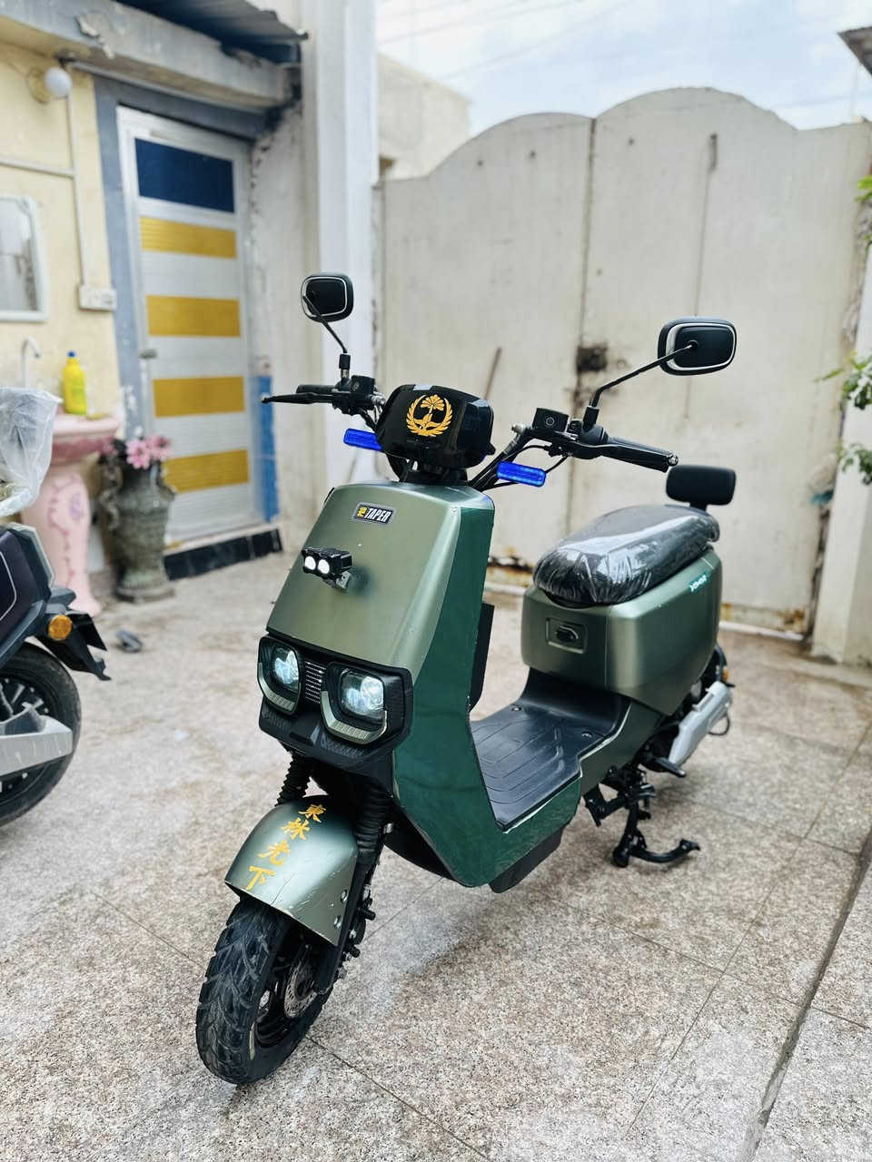 دراجة شحن للبيع 2025 في البصرة
دراجة شحن gt للبيع نضيفة 
دراجة كهربائية للبيع 
5 بطاريات ونلي الأحمر 32 امبير 
3 نمر سريعة السرعة القصوة 70 
دراجة حلوة ونضيفة 
كهربائيات كلهن شغاله 
اشاير يمنى يسرى گلوبات 
دراجة كاملة 
السعر 450 وبيهه مجال قليل للشراي 
العنوان : البصرة الأمن الداخلي
الرقم : ***********
