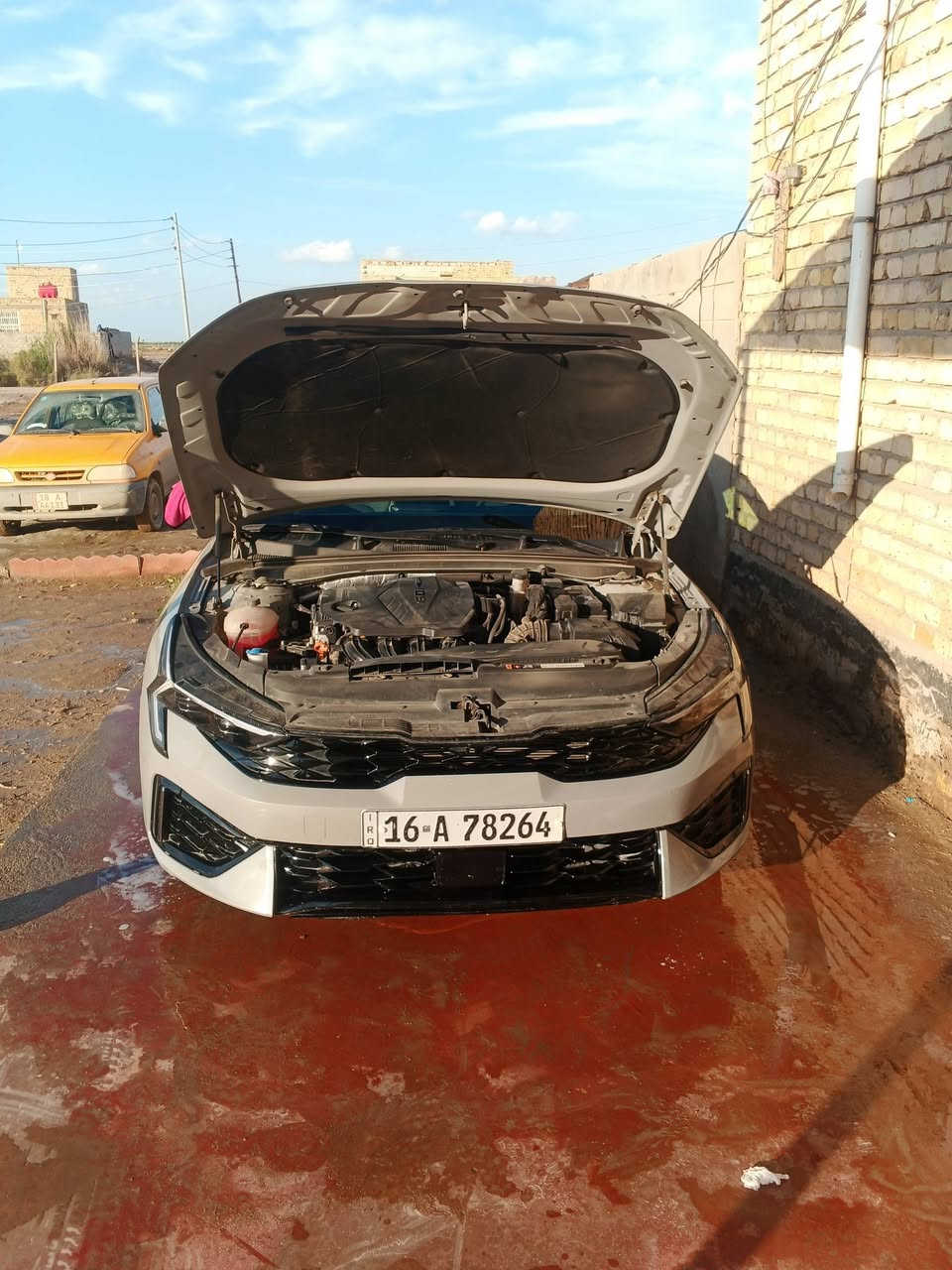 السلام عليكم كي فايف للبيع موديل 2025  واارد امريكي كتاب شهداء السياره بسمي مرقمه وجاهزه رقم قادسيه مكينه2500  السياره بيه قطعه وحده بس بنيد والباقي كفاله ماشيه 7000 السياره فول مواصفات  مكاني ديوانيه السنيه رقم الهاتف ***********
السعر 215 👻🦅🦅
