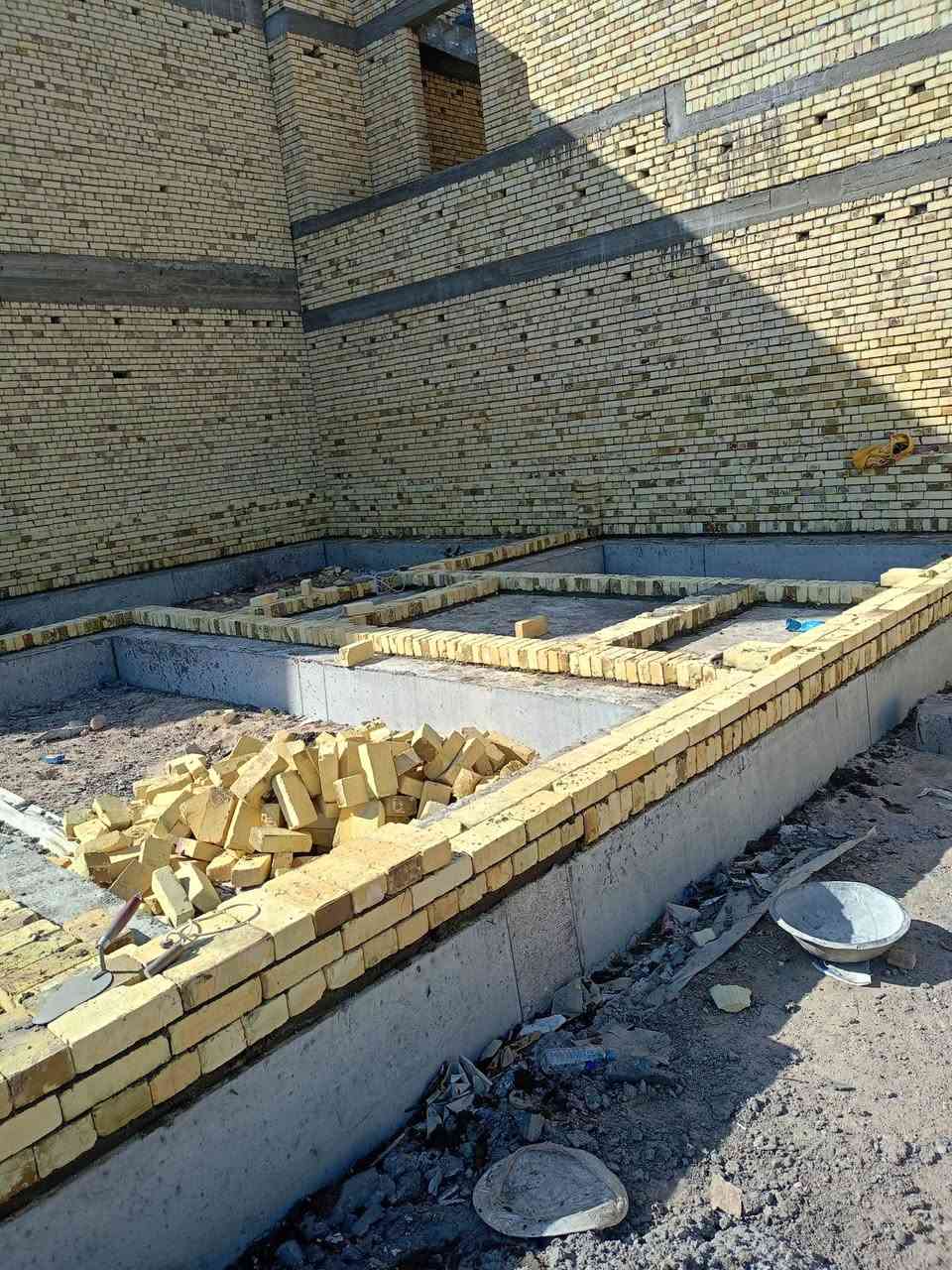 سلام عليكم خلفات بناء بلوك طابوق فرمستون قطعي أو ع دبل شغل هندسي ونضيف وسريع شرط ضمان دقه مكاني البصرة لاستفسار***********
