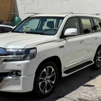 لاندكروزر GXR • ٢٠١٩ • ٤ قطع صبغ