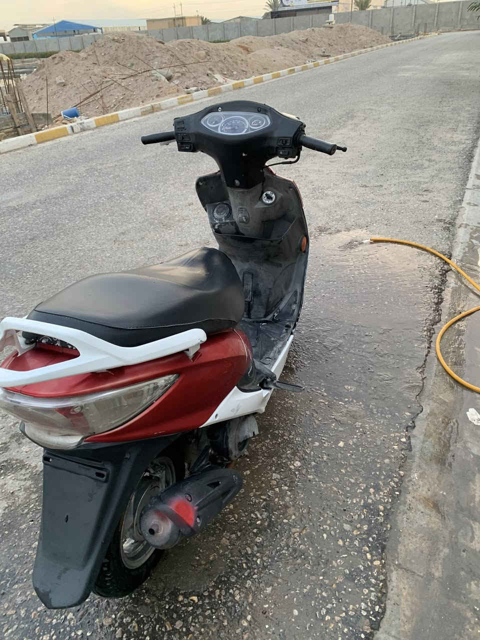 كامكو g4فحل مكينه ما مفتوحه دراجه طياره كلش حلوه بل عافيه عل ياخذه سعره 500بي  مجال لشراي رقمي ***********
