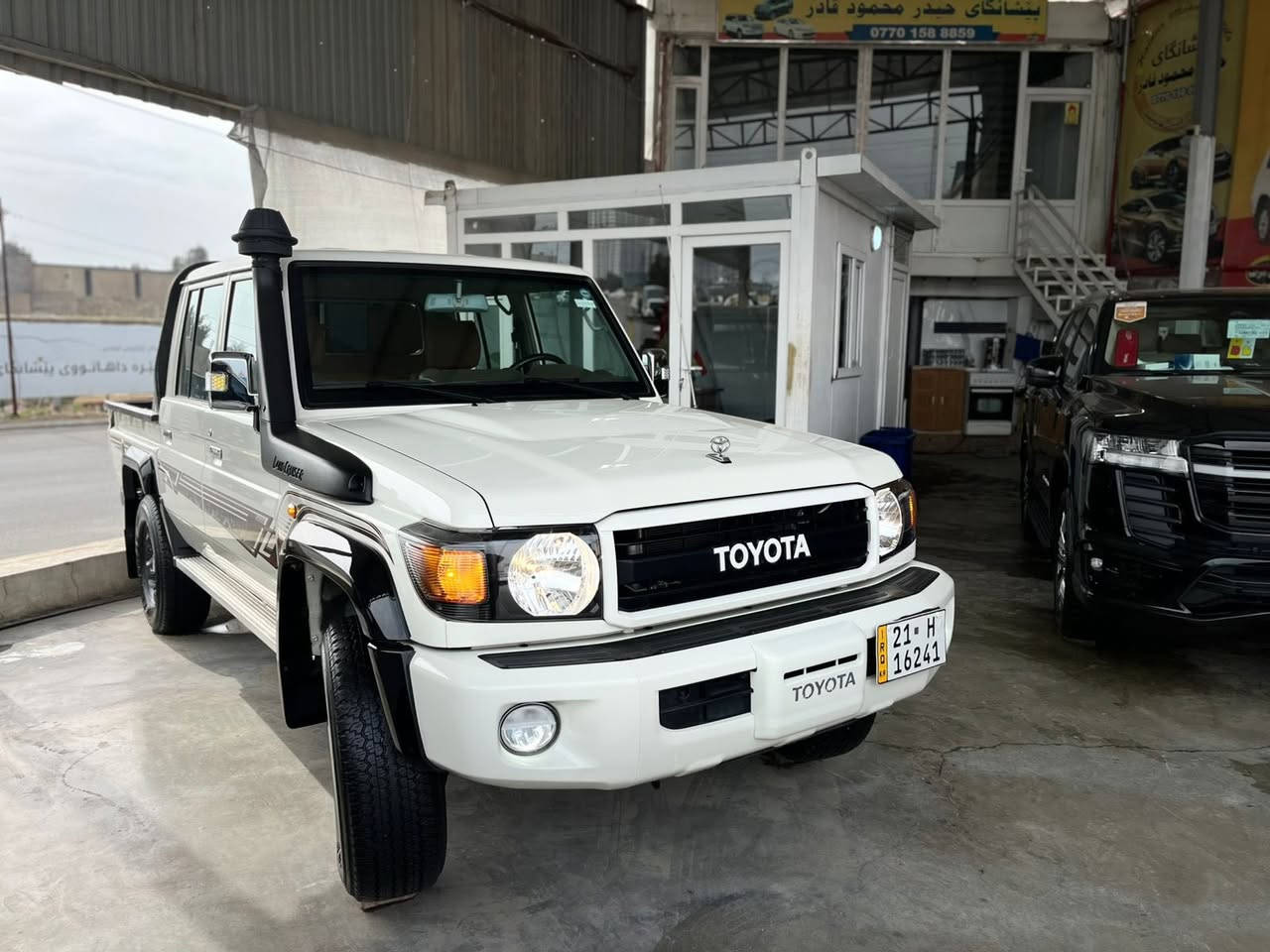 سلام عليكم تويوتا لاندكروزر شاس موديل 2022 فول مواسفات داخل مش مشي بريمي رقةم واحد سيارة رقةم شيمالي سليماني ماشية 37,000 فةقةت صفر صفر مكفولة كةفالة عامة***********
