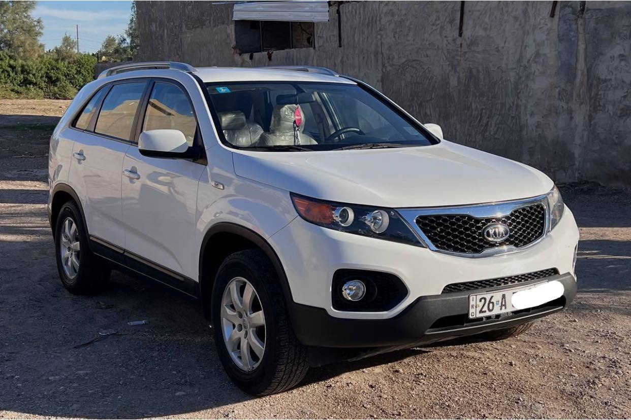 سورنتو للبيع خليجي
موديل 2013

رقم صلاح الدين الجديد

هزه وسنوية جديدة

سياره ايد وحده من وضع شركه 

 المواصفات المعروفة

شاشه +جهاز تحكم

كامره خلفيه

يدات نيكل

داخل بيجي 

ويل كب 

7 راكب 

كير محرك كله اب شرط لا صرف لا بخار ولا مفتوح 

ماشية 150 الف كم حقيقي شرط فحص 

بدون اي نقص سيارة مكفولة كفالة عامة

السعر 185 وبيها مجال 

مكانها تكريت 

للاستفسار ***********
