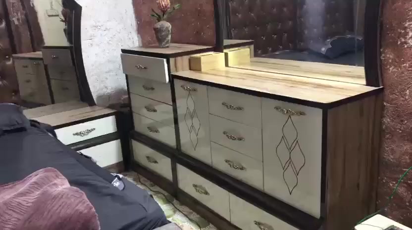 غرفه نوم تركي ١٠ قطع جديده مابيها اي ضرر مكانها بابل المركز رقم صاحب الغرفه
***********. بدر نبيل
