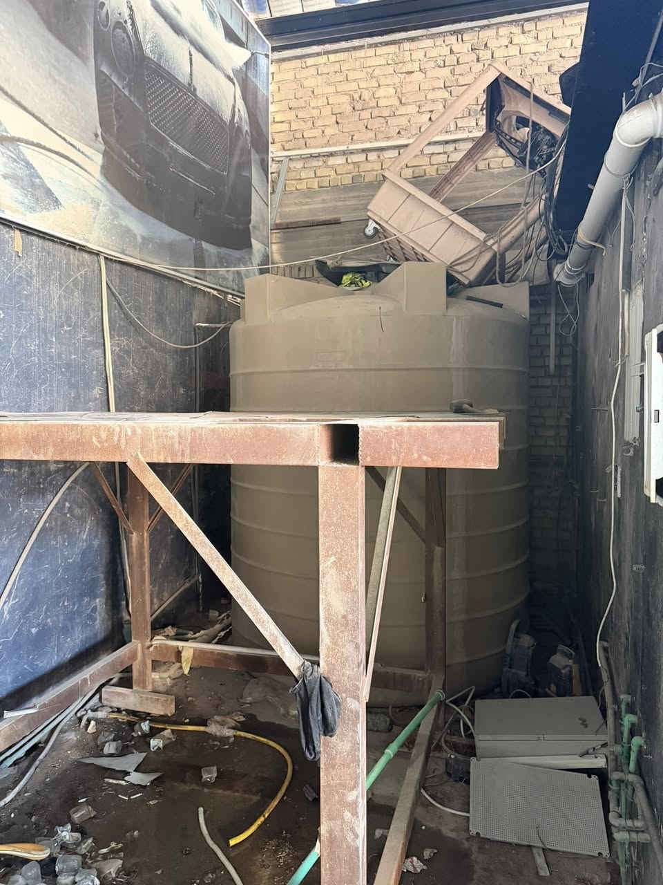 السلام عليكم
متوفر غراض محطة غسل كاملة وشغالات بدون اي نقص
جكَات عراقي وهندي عدد ٤
بشاره عموديه عدد ٢
بشارة طرح عدد ٣
بشارة طرح ماء كار وبخار كهرباء وكاز عدد ١
رغوات غسل عدد ٣
تانكيات ماء ٢٠٠٠ لتر عدد ٢ و ١٠ الف عدد لتر ١ 
اجهزة بخار داخلي وخارجي عدد ٢
مكانس كهربائيه عدد ٣ وحدة منهم خاصة للدواخل شفط ماء وتنظيف 
مولدة كيا شغالة و متروكة
منظومة ماء ارو 
للاستفسار واتساب فقط
***********

المكان النجف الاشرف
