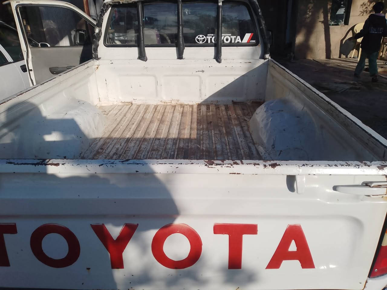 السلام عليكم 
بيكم تويوتا موديل 93 گير ومحرك خير من الله 
تخم تاير وباتري ومابيه نقص 
كشر نظيف 
مكان السيارة بغداد الكرخ 
للتواصل ***********
مكلف بالنشر...
