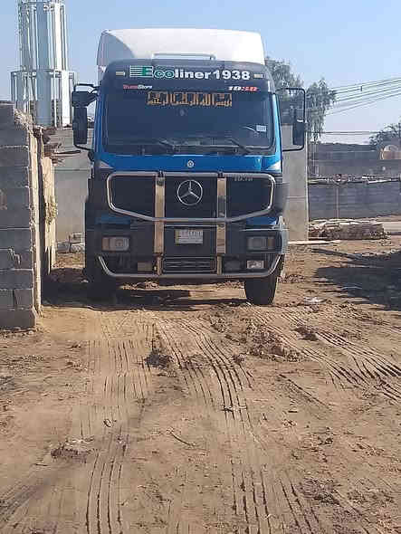 السلام عليكم سياره للبيع مديل 93
رقم إنكليزي جديد لل 30 مربوطه فلات بس رأس 
 ***********
