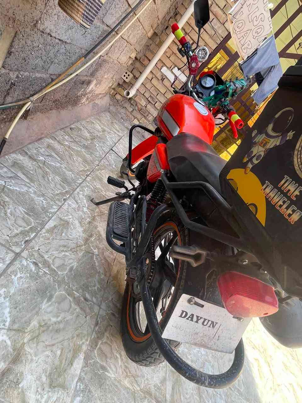 دراجه البيع دايوان  موديل ٢١ دراجه حلوه نضيفه   السعر مليون بيها مجال المكان كماليه رقم مبايل ***********.      مكلف بالنشر
