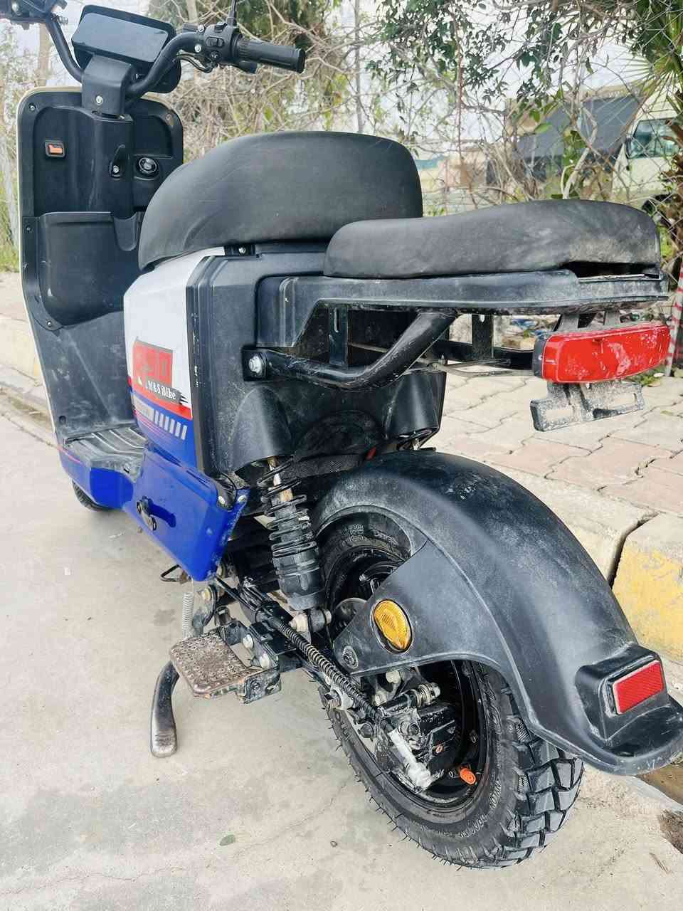 بايسكل شحن r90 للبيع
بايسكل مبدل بطاريات نوعيه احسن من الجانن بي شرط البايسكل مابي كلشي سعره 400 بي مجال الخاص مفتوح والرقم ***********
