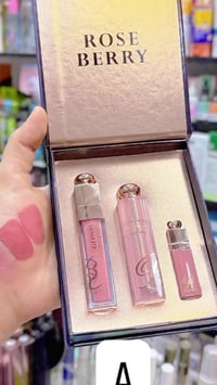 طقم روز بيري • ليب بالم • ترطيب