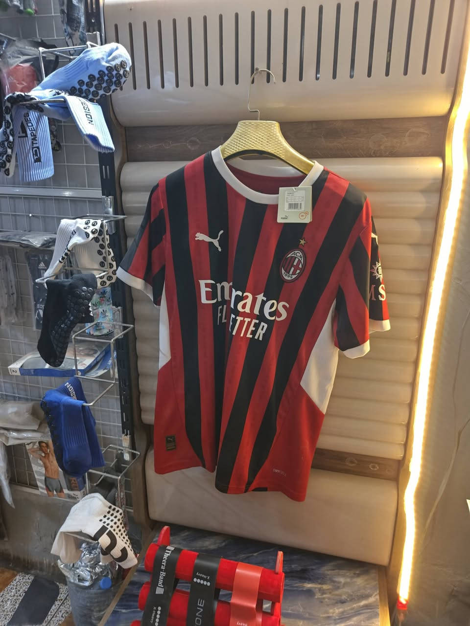 شلع معه الديكور واتساب مكاني بابل اكثر من 300قطعه واتساب ***********
